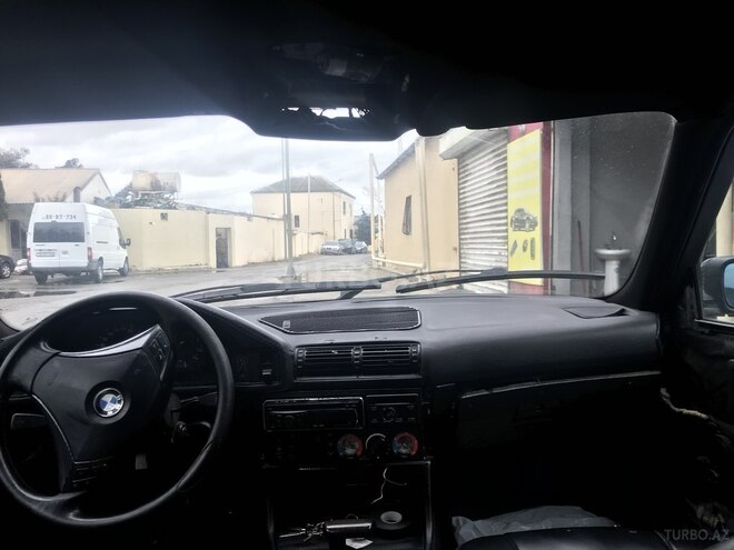 BMW 525 1995, 453,678 km - 2.5 l - Bakı