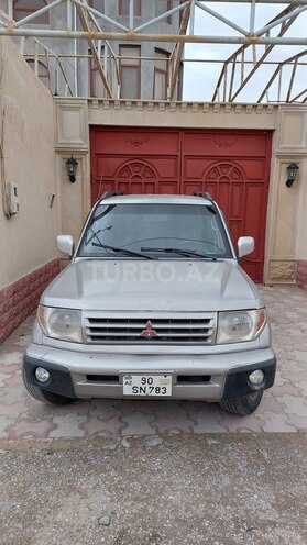 Mitsubishi  2002, 332,003 km - 2.0 l - Bakı