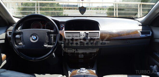 BMW 745 2001, 293,000 km - 4.4 l - Bakı