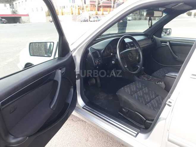 Mercedes C 200 1999, 201,000 km - 2.0 л - Tovuz