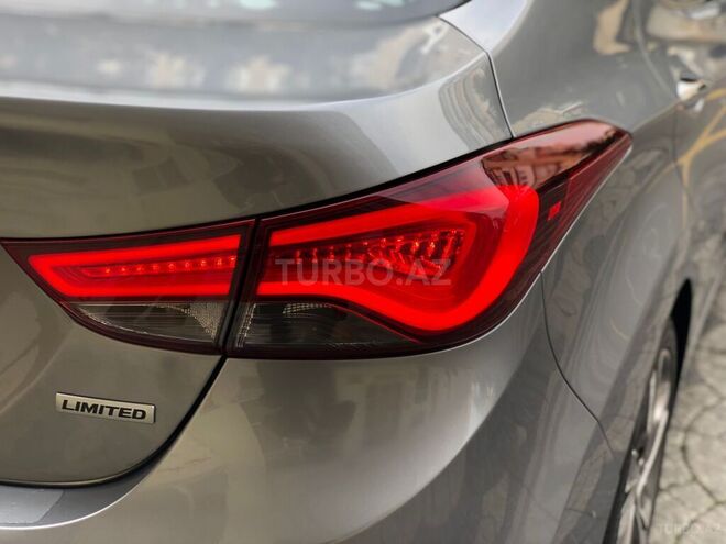 Hyundai Elantra 2015, 84,300 km - 1.8 л - Bakı