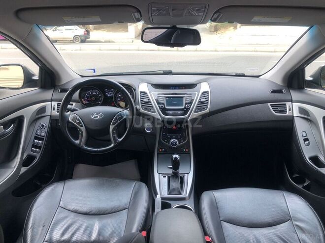 Hyundai Elantra 2015, 84,300 km - 1.8 л - Bakı