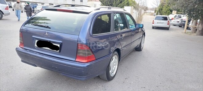 Mercedes C 220 1999, 62,000 km - 2.2 l - Bakı