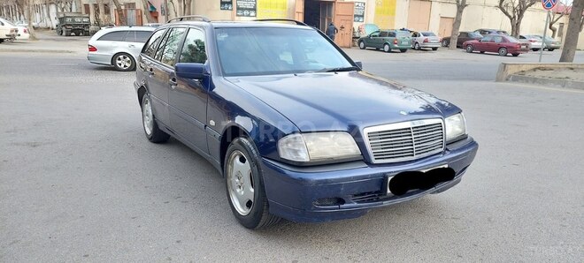 Mercedes C 220 1999, 62,000 km - 2.2 l - Bakı
