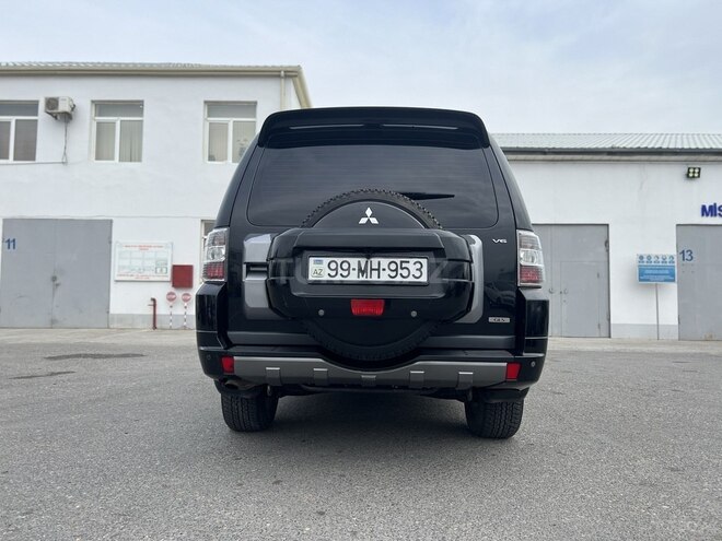 Mitsubishi Pajero 2011, 193,000 km - 3.5 л - Bakı