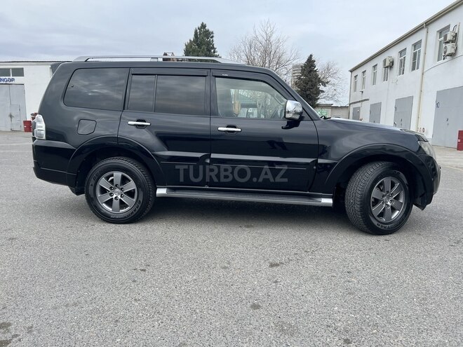 Mitsubishi Pajero 2011, 193,000 km - 3.5 л - Bakı