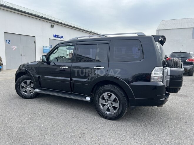 Mitsubishi Pajero 2011, 193,000 km - 3.5 л - Bakı