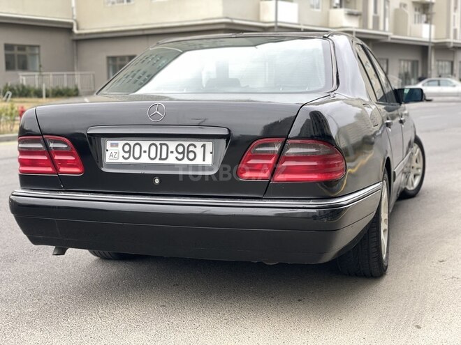 Mercedes E 220 1997, 300,000 km - 2.2 l - Bakı
