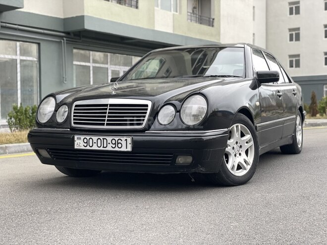 Mercedes E 220 1997, 300,000 km - 2.2 l - Bakı