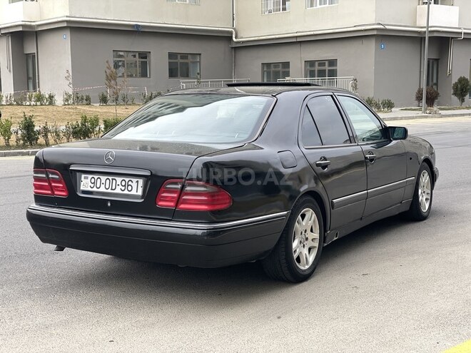 Mercedes E 220 1997, 300,000 km - 2.2 l - Bakı