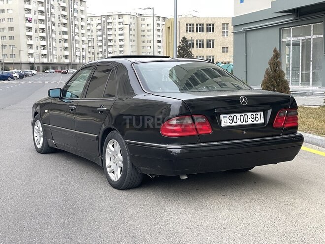 Mercedes E 220 1997, 300,000 km - 2.2 l - Bakı