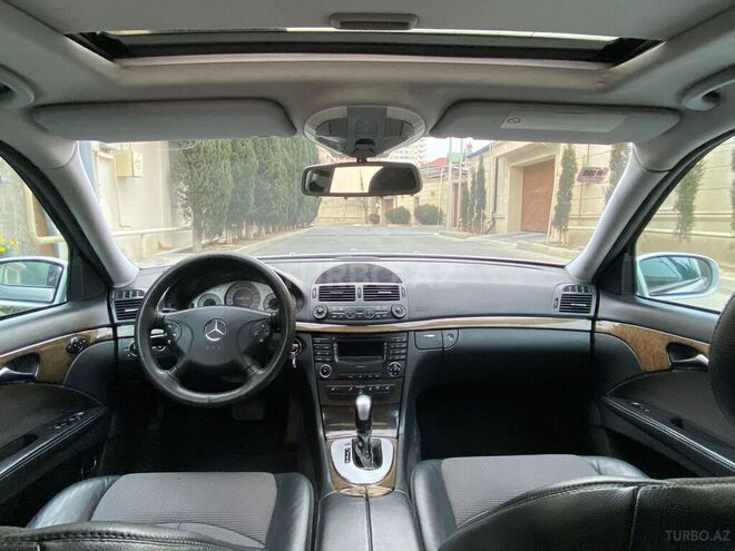 Mercedes E 240 2002, 232,000 km - 2.6 l - Bakı