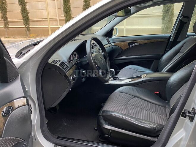 Mercedes E 240 2002, 232,000 km - 2.6 l - Bakı