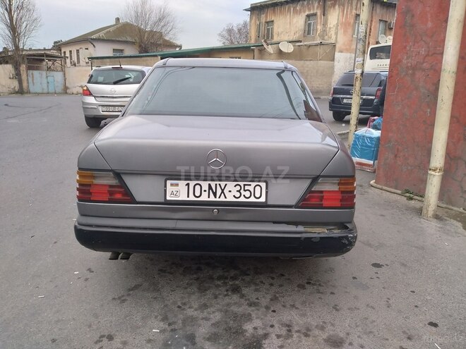 Mercedes E 300 1987, 453,624 km - 3.0 л - Bakı