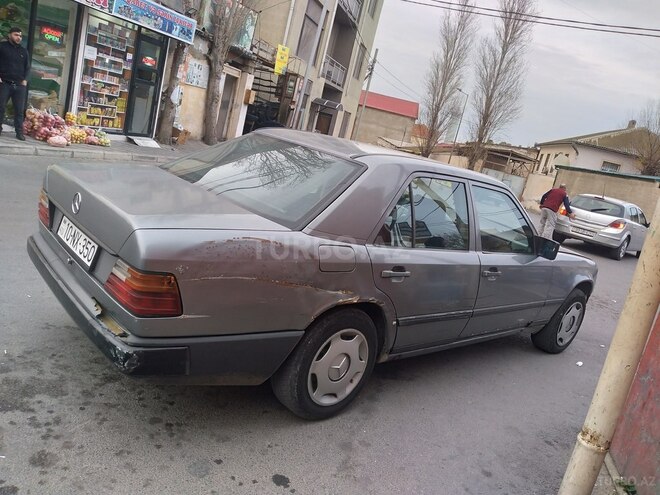 Mercedes E 300 1987, 453,624 km - 3.0 л - Bakı