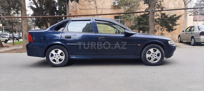 Opel Vectra 2001, 370,000 km - 1.6 l - Bakı