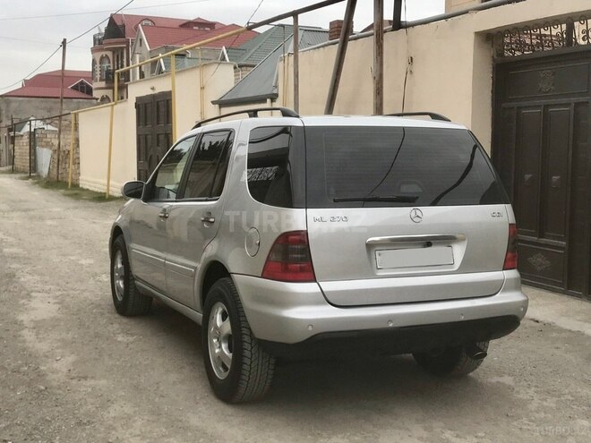 Mercedes ML 270 2003, 260,000 km - 2.7 l - Bakı