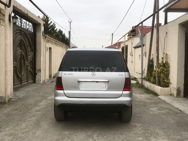 Mercedes ML 270 2003, 260,000 km - 2.7 l - Bakı