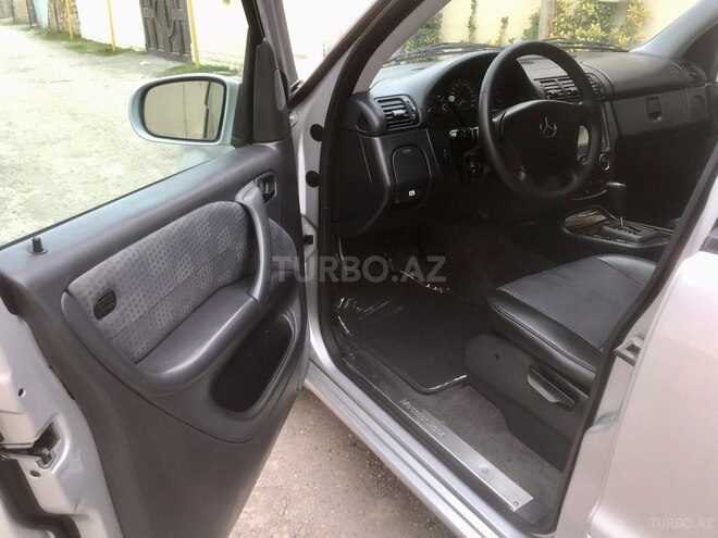 Mercedes ML 270 2003, 260,000 km - 2.7 l - Bakı