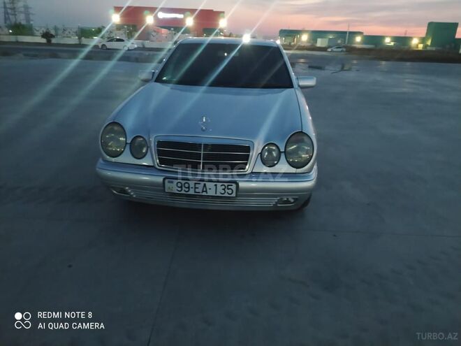 Mercedes E 220 1998, 332,560 km - 2.2 l - Sumqayıt