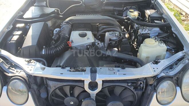 Mercedes E 220 1998, 332,560 km - 2.2 l - Sumqayıt