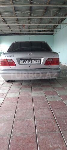 Mercedes E 240 1999, 296,000 km - 2.4 л - Hacıqabul