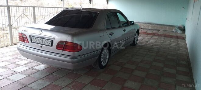 Mercedes E 240 1999, 296,000 km - 2.4 л - Hacıqabul