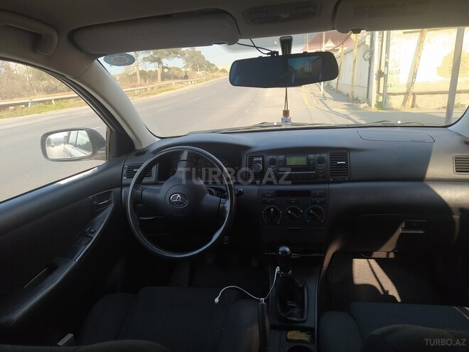 Toyota Corolla 2004, 208,000 km - 1.4 l - Bakı