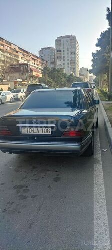 Mercedes E 250 1995, 430,000 km - 2.5 л - Bakı