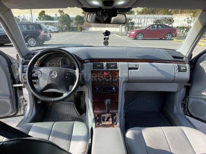 Mercedes E 200 1999, 324,000 km - 2.0 l - Bakı
