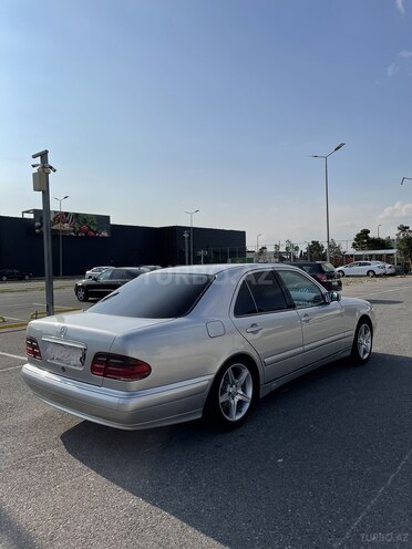 Mercedes E 200 1999, 324,000 km - 2.0 l - Bakı
