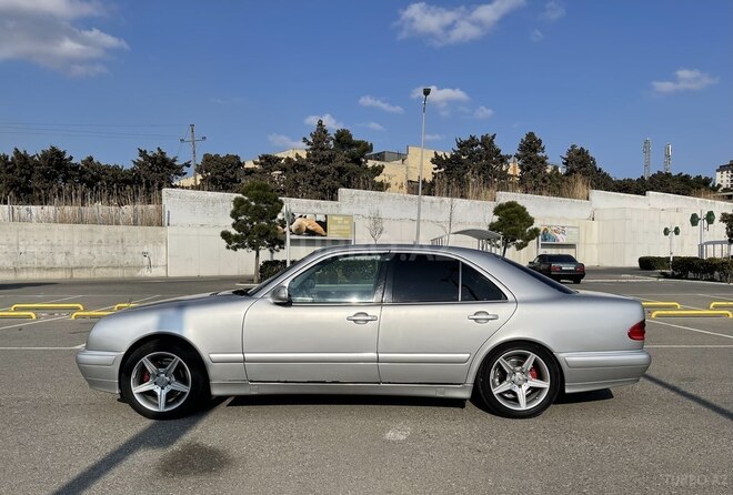 Mercedes E 200 1999, 324,000 km - 2.0 l - Bakı