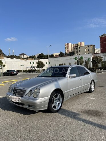 Mercedes E 200 1999, 324,000 km - 2.0 l - Bakı
