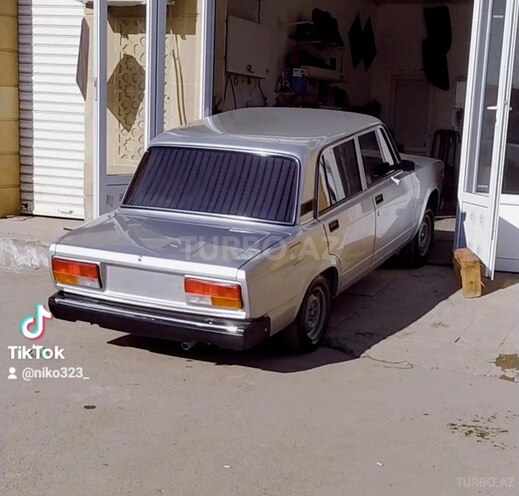 LADA (VAZ) 2107 2010, 90,000 km - 1.6 l - Salyan