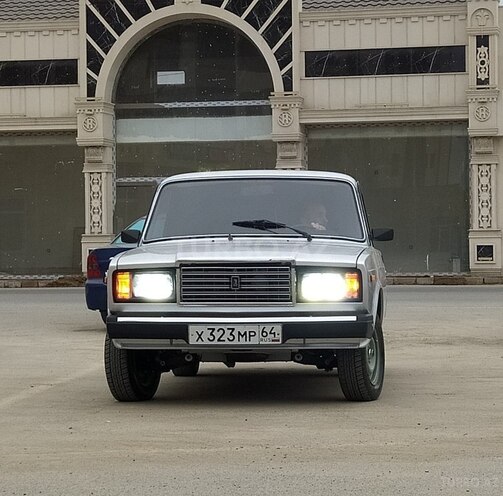 LADA (VAZ) 2107 2010, 90,000 km - 1.6 l - Salyan