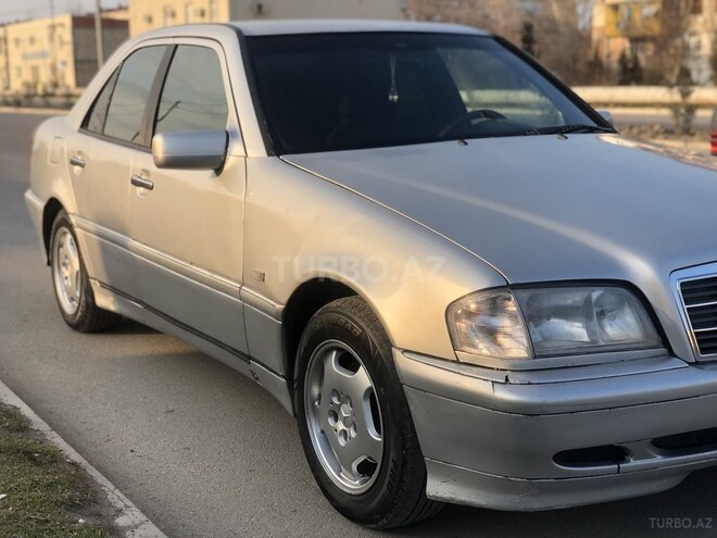 Mercedes C 180 1996, 260,000 km - 1.8 l - Sumqayıt