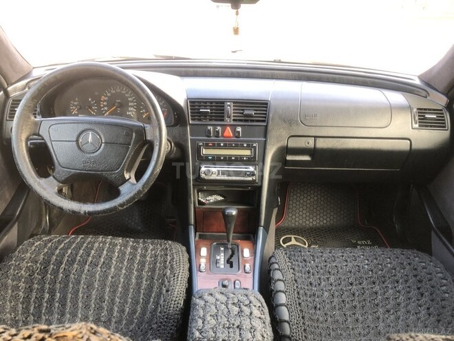 Mercedes C 180 1996, 260,000 km - 1.8 l - Sumqayıt