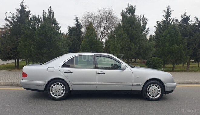 Mercedes E 230 1997, 287,850 km - 2.3 l - Bakı
