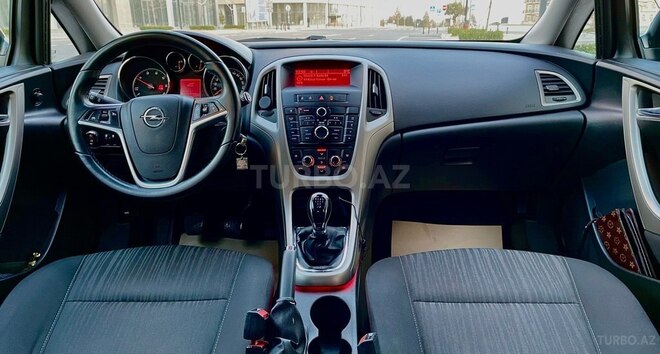 Opel Astra 2011, 153,400 km - 1.3 l - Bakı