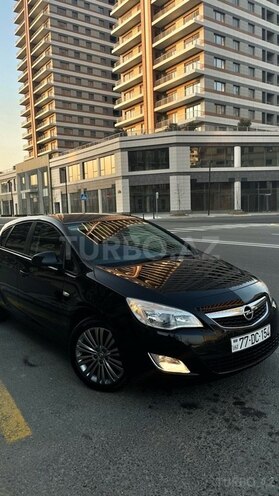Opel Astra 2011, 153,400 km - 1.3 l - Bakı