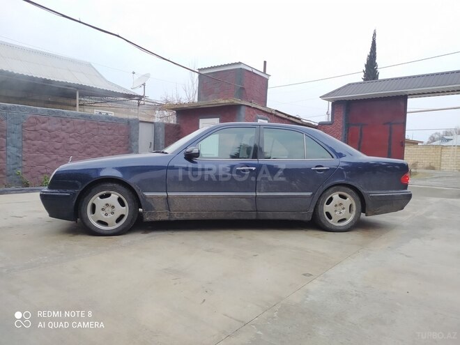 Mercedes E 240 2000, 360,000 km - 2.4 l - Saatlı