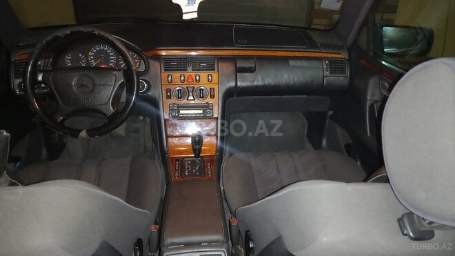 Mercedes E 240 1998, 392,000 km - 2.4 л - Bakı