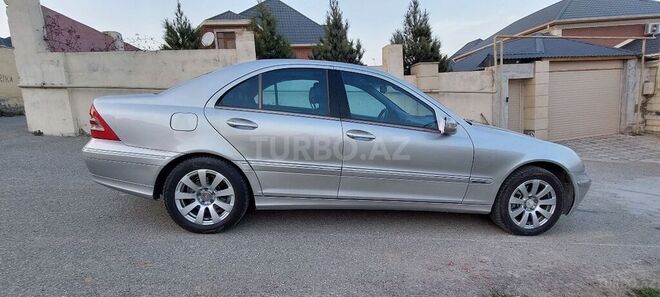 Mercedes C 180 2003, 275,000 km - 1.8 l - Bakı