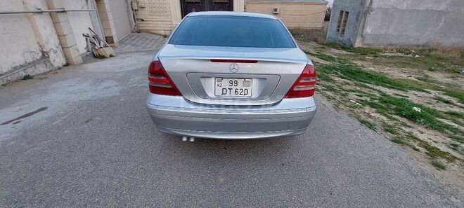 Mercedes C 180 2003, 275,000 km - 1.8 l - Bakı