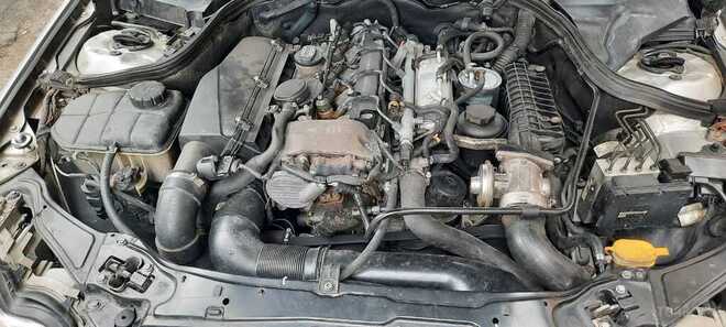Mercedes C 200 2001, 300,000 km - 2.0 l - Bakı