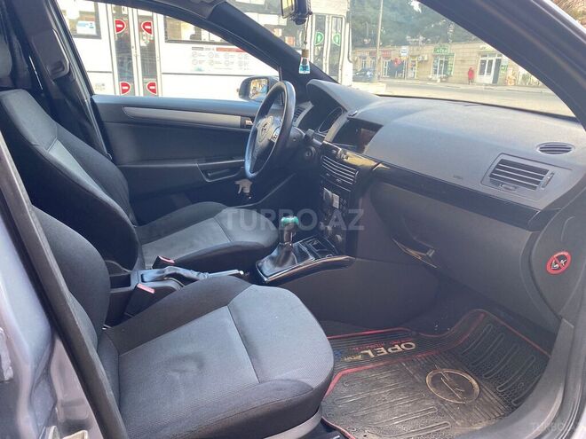 Opel Astra 2006, 150,000 km - 1.9 l - Bakı