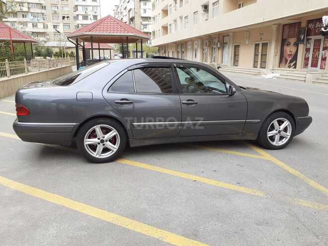 Mercedes E 200 1999, 379,871 km - 2.0 l - Bakı