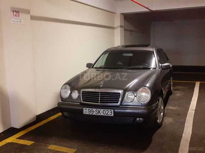Mercedes E 200 1999, 379,871 km - 2.0 l - Bakı