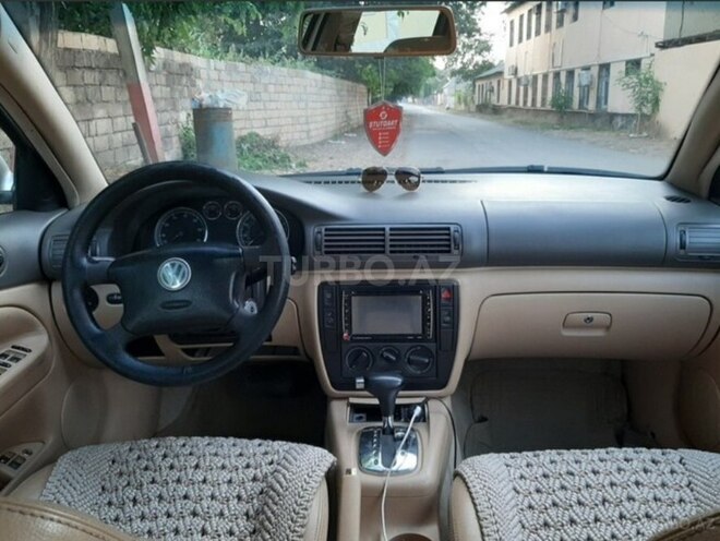 Volkswagen Passat 2004, 218,000 km - 1.8 l - Astara