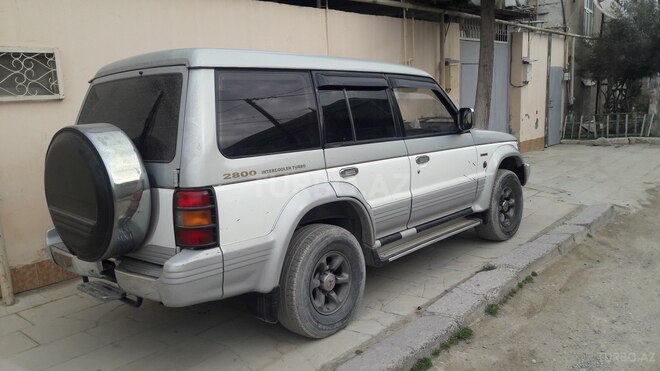 Mitsubishi Pajero 1995, 400,000 km - 2.8 l - Bakı